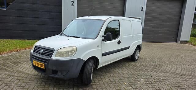 Wit Gebruikt 2006 Fiat Doblò Basis MPV | € 1.800 (Eerlijke prijs) - Afbeelding 1/4