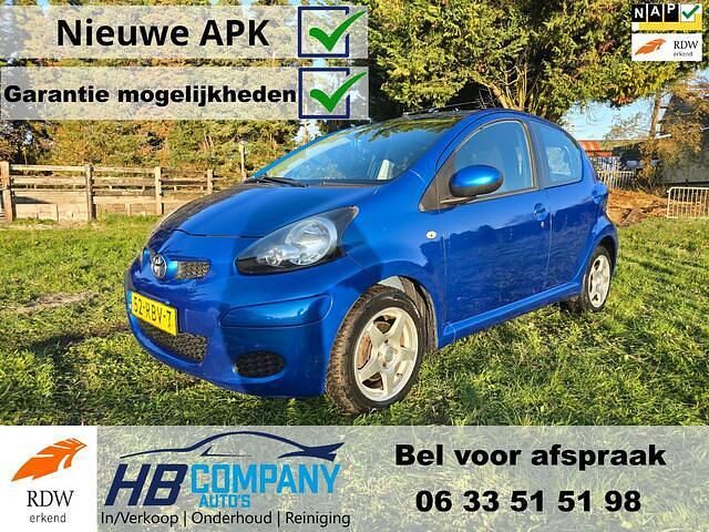 Blauw Occasion 2011 Toyota Aygo Comfort Hatchback | € 2.499 (Goede deal) - Afbeelding 1/4