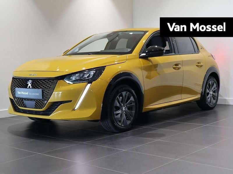 Geel Gebruikt 2022 Peugeot e-208 Allure Hatchback | € 17.440 (Goede deal) - Afbeelding 1/3
