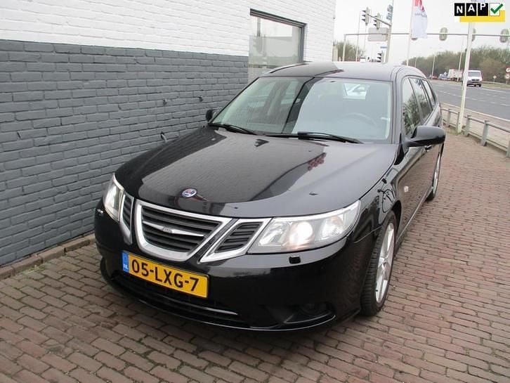 Zwart Occasion 2010 Saab 9-3 Stationwagen | € 7.950 (Eerlijke prijs) - Afbeelding 1/4