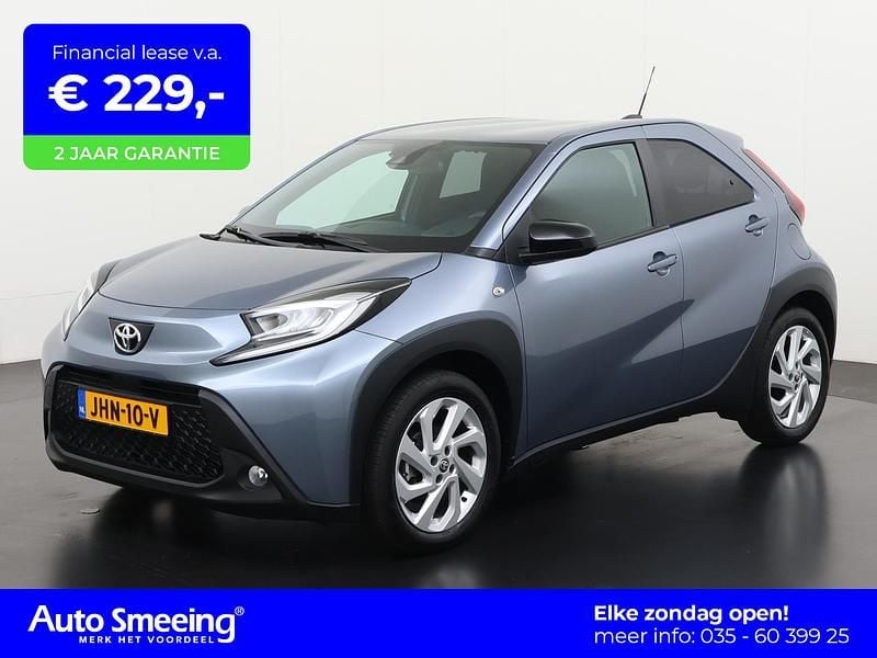 (1k3) Gebruikt 2024 Toyota Aygo Play Hatchback | € 18.395 (Eerlijke prijs) - Afbeelding 1/4