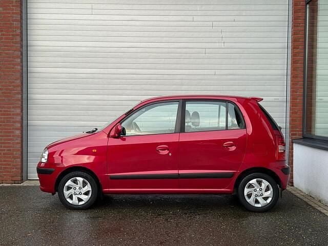 Occasion Hyundai Atos Dynamiq 59 PK (43 kW) 2004 Rood (metallic) Hatchback