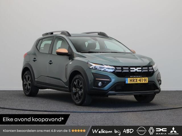 Vert cédre Gebruikt 2024 Dacia Sandero Extreme Hatchback | € 23.945 (Eerlijke prijs) - Afbeelding 1/3