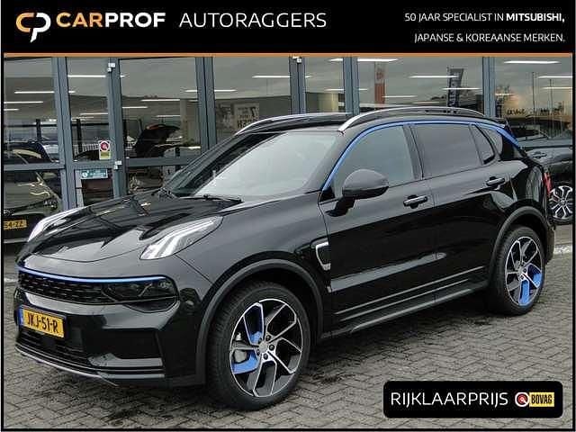 Zwart Gebruikt 2023 Lynk & Co 01 SUV | € 28.495 (Eerlijke prijs) - Afbeelding 1/4