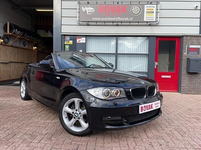 Zwart Gebruikt 2010 BMW 118 Cabriolet Executive Cabriolet | € 8.250 (Super prijs) - Afbeelding 1/4