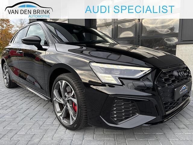 Zwart Occasion 2022 Audi A3 Sportback S-Line Hatchback | € 31.900 (Eerlijke prijs) - Afbeelding 1/4