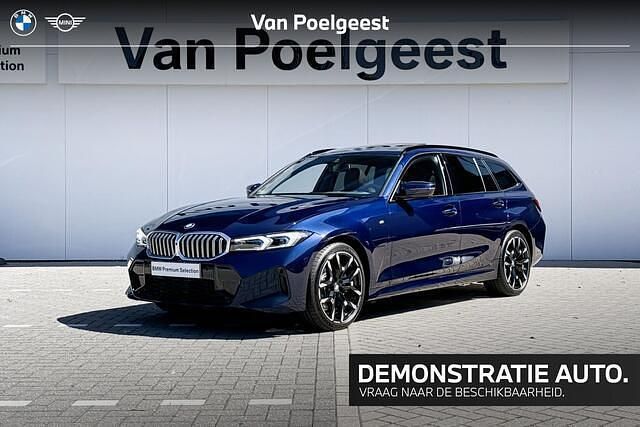 Blauw Gebruikt 2025 BMW 330 Comfort Edition Stationwagen | € 68.900 - Afbeelding 1/4