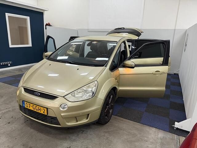 Occasion Ford S-MAX S 146 PK (107 kW) 2008 Geel MPV