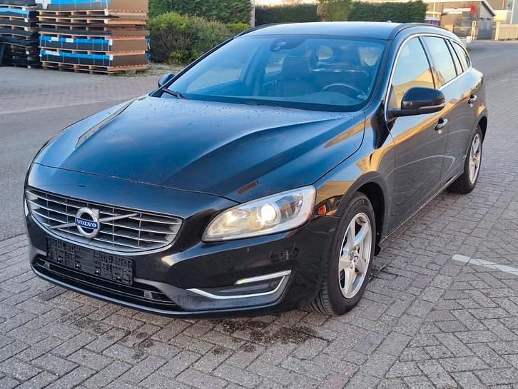 Gebruikt 2017 Volvo V60 Summum Stationwagen | € 6.950 (Super prijs) - Afbeelding 1/4