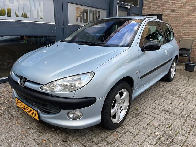 Grijs Gebruikt 2002 Peugeot 206 GTi Hatchback | € 4.950 - Afbeelding 1/4