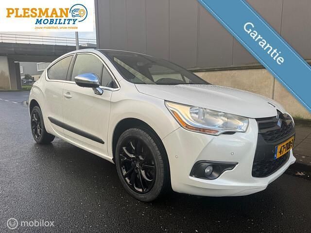 Wit Gebruikt 2012 Citroën DS4 Sport Chic Hatchback | € 6.900 (Eerlijke prijs) - Afbeelding 1/4