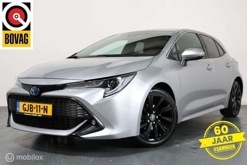Grijs Gebruikt 2022 Toyota Corolla Hatchback | € 22.900 (Eerlijke prijs) - Afbeelding 1/3