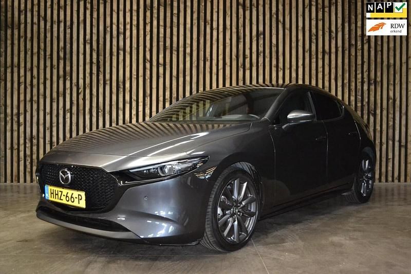 Grijs Occasion 2019 Mazda 3 Hatchback | € 17.950 (Eerlijke prijs) - Afbeelding 1/4