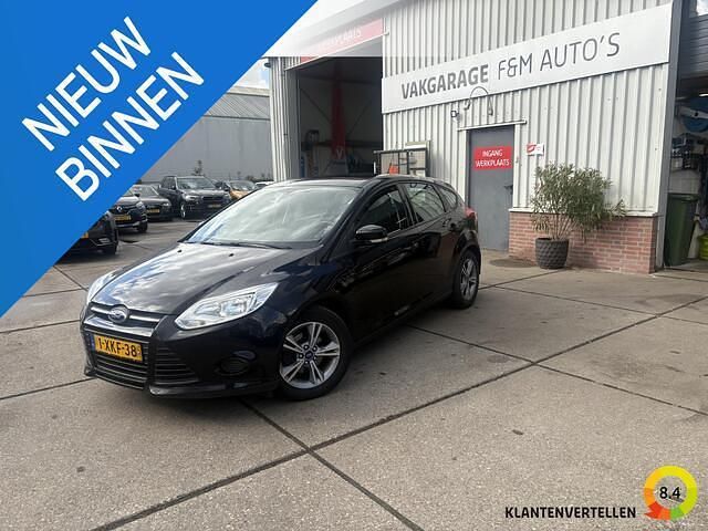 Zwart Gebruikt 2014 Ford Focus Hatchback | € 6.950 (Eerlijke prijs) - Afbeelding 1/4