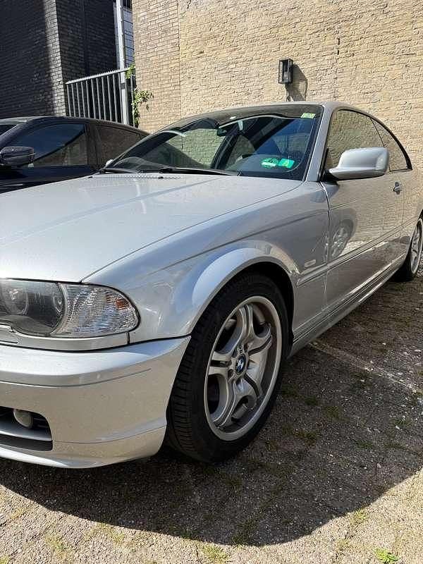 Zilver Gebruikt 2001 BMW 320 Executive Coupé | € 6.500 (Eerlijke prijs) - Afbeelding 1/4