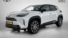 Grijs, metallic lak Gebruikt 2023 Toyota Yaris Cross Limited SUV | € 30.445 (Eerlijke prijs)