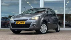 Grijs, metallic lak Gebruikt 2010 Renault Clio II Collection Hatchback | € 3.444 (Eerlijke prijs)