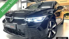 Zwart Gebruikt 2021 VW Golf VIII GTE Hatchback | € 25.750 (Eerlijke prijs)