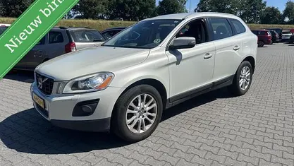 Wit Gebruikt 2010 Volvo XC60 Kinetic SUV | € 8.950 (Eerlijke prijs)