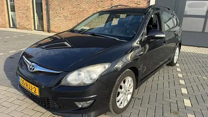 Occasion 2011 Hyundai i30 Stationwagen | € 2.750 (Eerlijke prijs)