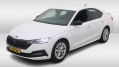 Wit Gebruikt 2021 Skoda Octavia Business Line Hatchback | € 20.450 (Goede deal)