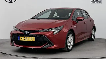 Rood Occasion 2020 Toyota Corolla Active Hatchback | € 21.950 (Goede deal)