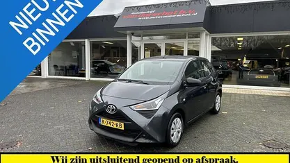 Grijs Gebruikt 2021 Toyota Aygo Hatchback | € 8.450 (Eerlijke prijs)