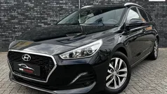 Zwart Gebruikt 2020 Hyundai i30 Premium Stationwagen | € 17.900 (Goede deal)
