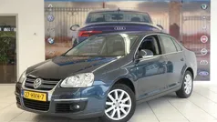 Grijs, metallic lak Gebruikt 2009 VW Jetta Comfortline Sedan | € 3.975 (Eerlijke prijs)
