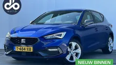 Blauw Gebruikt 2020 Seat Leon Business Hatchback | € 20.934 (Eerlijke prijs)