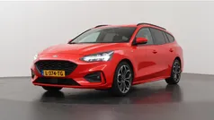 Rood Gebruikt 2021 Ford Focus Business Edition Stationwagen | € 17.830 (Eerlijke prijs)