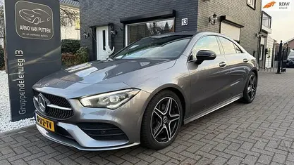Grijs (metallic) Occasion 2020 Mercedes CLA200 Business Sedan | € 23.900 (Super prijs)
