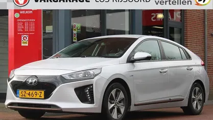 Grijs Occasion 2018 Hyundai Ioniq Comfort Hatchback | € 12.295 (Super prijs)