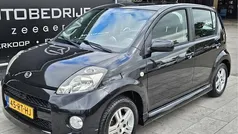 Zwart Gebruikt 2005 Daihatsu Sirion Hatchback | € 1.999 (Eerlijke prijs)