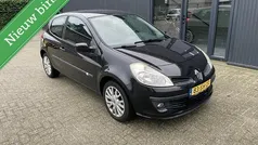 Gebruikt 2006 Renault Clio II Dynamique Hatchback | € 1.999 (Eerlijke prijs)
