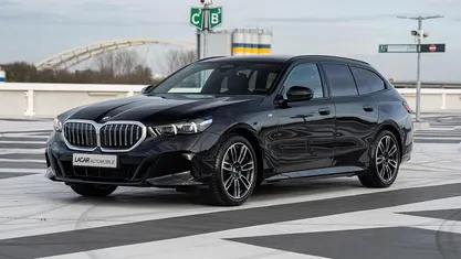 Gebruikt 2025 BMW 520 Comfort Edition Stationwagen | € 59.520 (Goede deal)