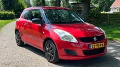 Rood Occasion 2011 Suzuki Swift Hatchback | € 3.950 (Goede deal)