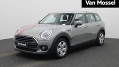Grijs Gebruikt 2022 Mini Cooper Clubman Essential Stationwagen | € 23.900 (Eerlijke prijs)