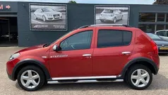 Rood Gebruikt 2012 Dacia Sandero Stepway Hatchback | € 3.895 (Eerlijke prijs)