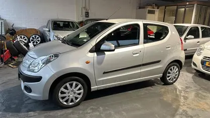 Occasion Nissan Pixo Acenta 68 PK (50 kW) 2009 Grijs Hatchback