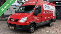 Rood Gebruikt 2008 Iveco Daily Van | € 5.950 (Eerlijke prijs)
