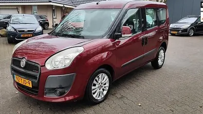 Occasion Fiat Doblò Active 90 PK (66 kW) 2012 Rood (metallic) MPV
