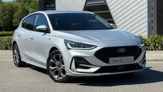 Zilver Gebruikt 2022 Ford Focus ST-Line Hatchback | € 21.450 (Eerlijke prijs)