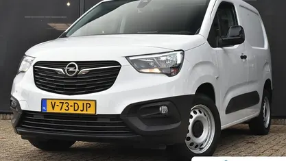 Wit Gebruikt 2024 Opel Combo Van | € 17.722 (Eerlijke prijs)