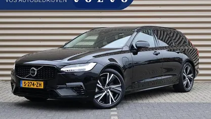 Zwart Gebruikt 2023 Volvo V90 Plus Stationwagen | € 41.950 (Eerlijke prijs)