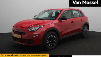 Gebruikt 2025 Fiat 600E Red SUV | € 26.440 (Eerlijke prijs)