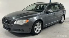 Grijs Gebruikt 2008 Volvo V70 Momentum Stationwagen | € 11.945 (Eerlijke prijs)