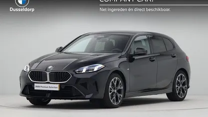 Zwart Gebruikt 2025 BMW 120 Comfort Edition Hatchback | € 35.450 (Eerlijke prijs)