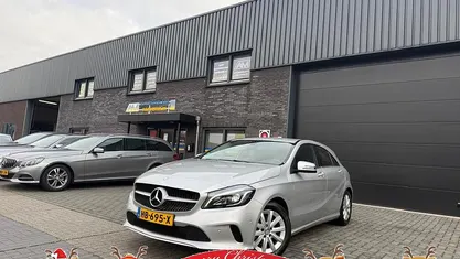 Grijs Gebruikt 2015 Mercedes A160 Ambition Hatchback | € 12.950 (Eerlijke prijs)