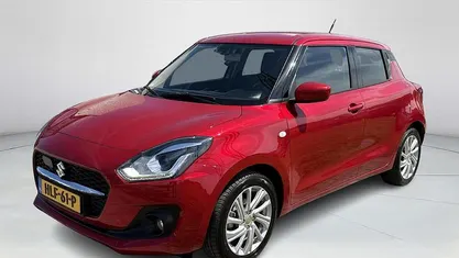Occasion Suzuki Swift 83 PK (61 kW) 2022 Rood Hatchback